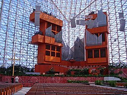 256px-Ruffatti_Organ_of_the_Crystal_Cathedral_(Garden_Grove,_California) radiobread, CC BY-SA 2.0, via Wikimedia Commons
