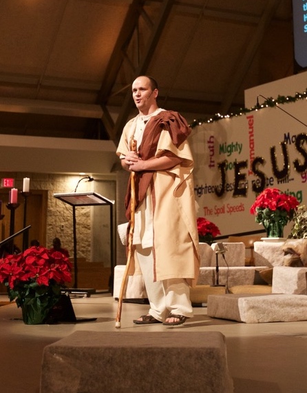 Luke speaking to the congregation